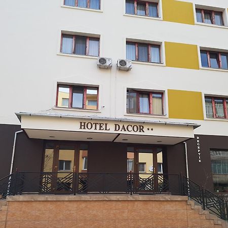 Hotel Dacor Ораштіє Екстер'єр фото